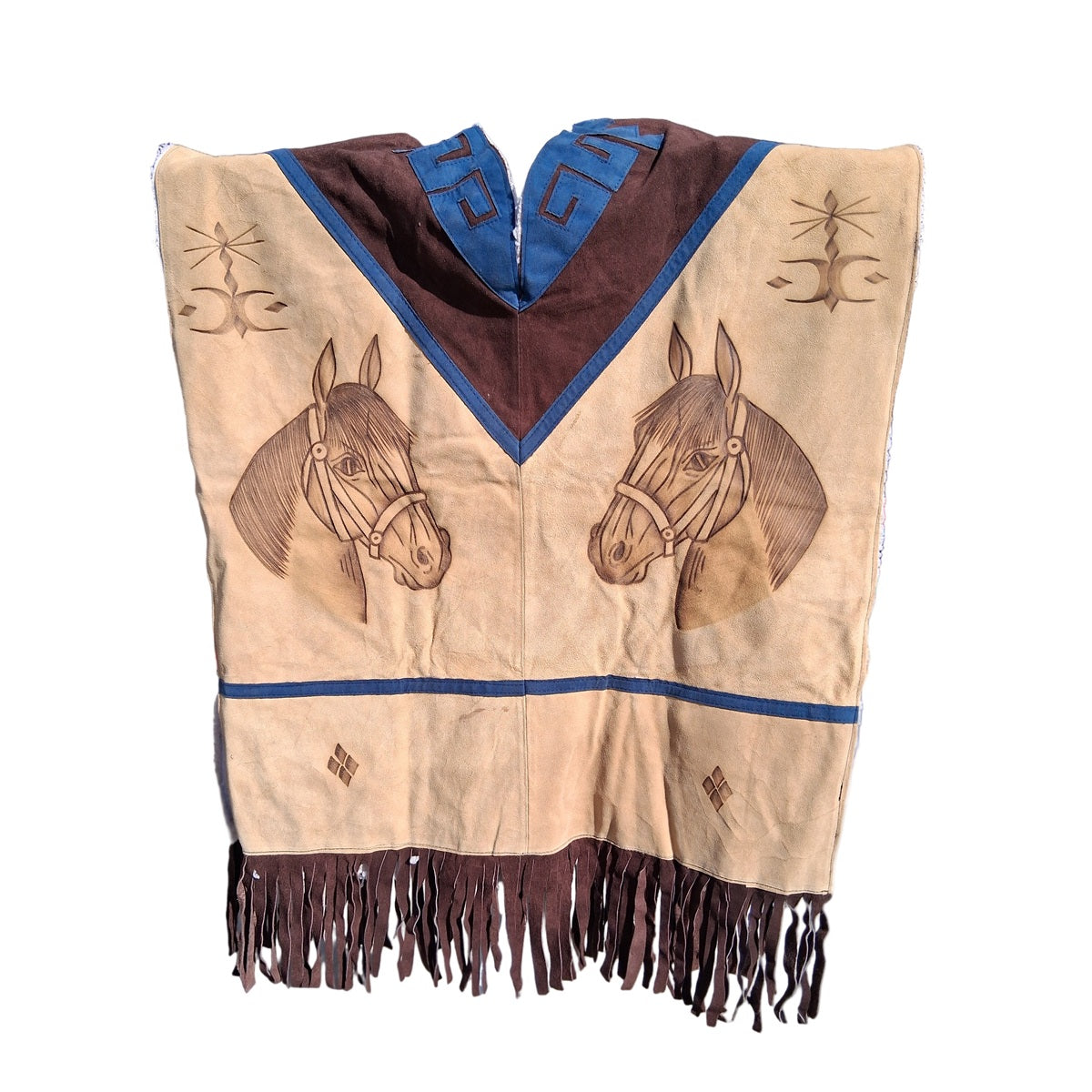 NA-TM-LMGC2025GabandeCueroPirograbadoLeatherMexicanPonchowithPyrographyArtNancyAlvarezCollectionsfront